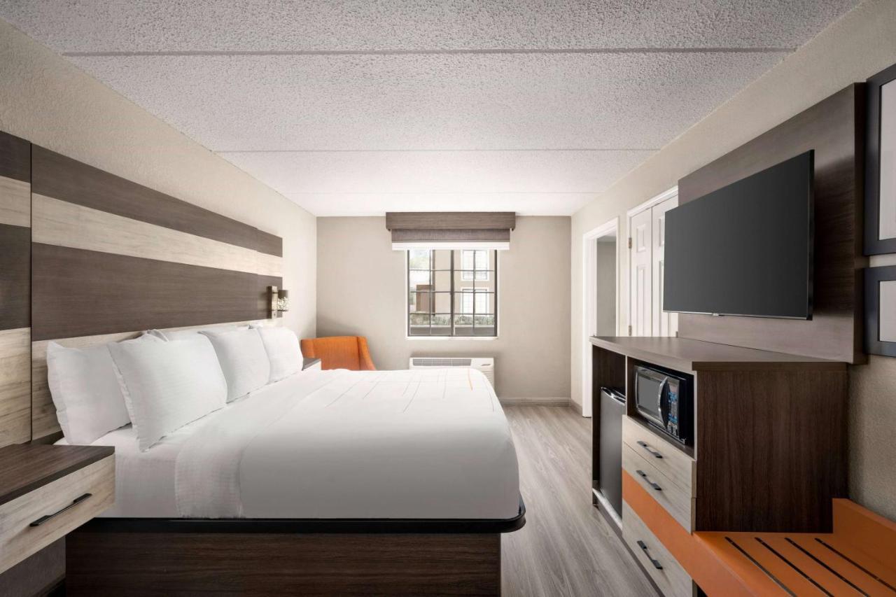 La Quinta Inn Lexington-Horse Park Zewnętrze zdjęcie