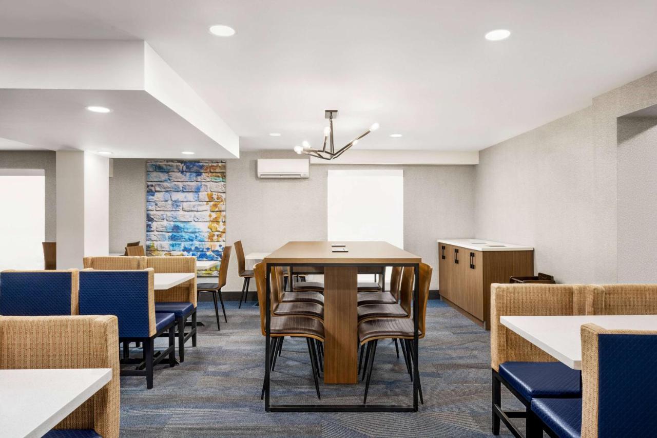 La Quinta Inn Lexington-Horse Park Zewnętrze zdjęcie